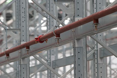 Nieuwe sprinklerbeugel voor enkele palletstellingen