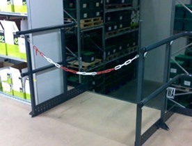 Palletopzetplaats met ketting